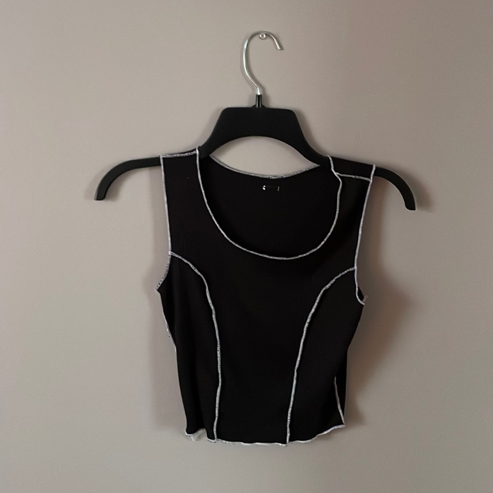 Ribbed contrast seam top